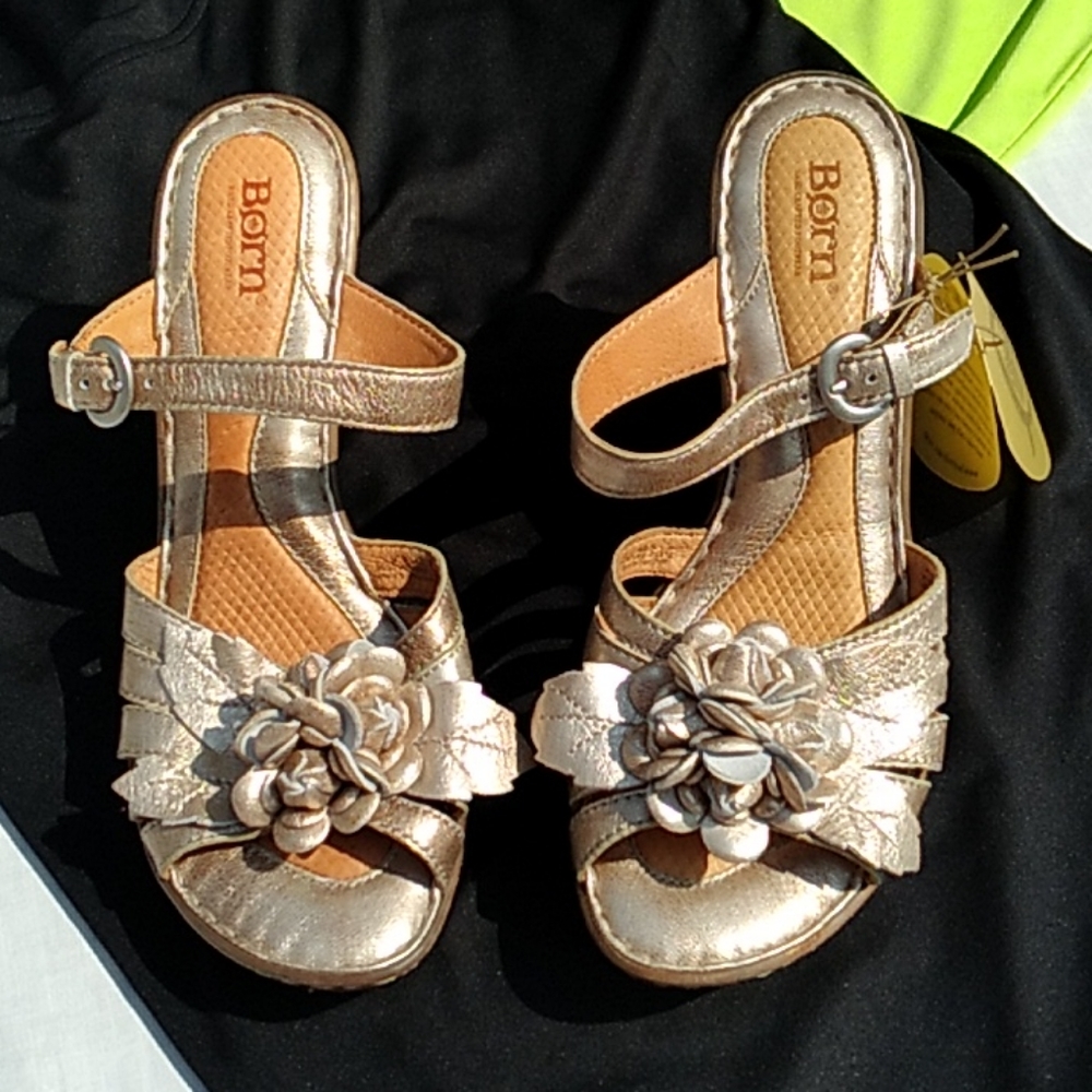 NWT Women's Born light gold leather heels sz 9 - Picture 8 of 11